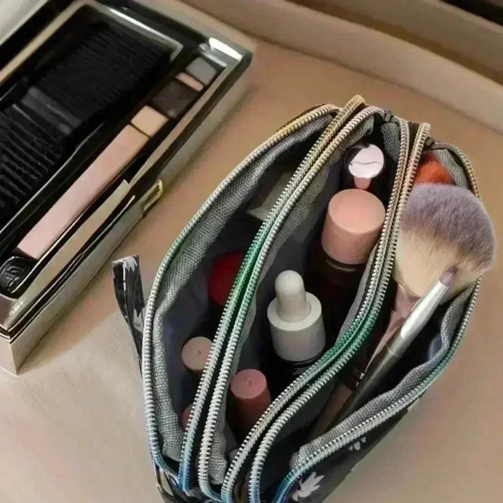 Daisy Makeup Cosmetic Wristlet